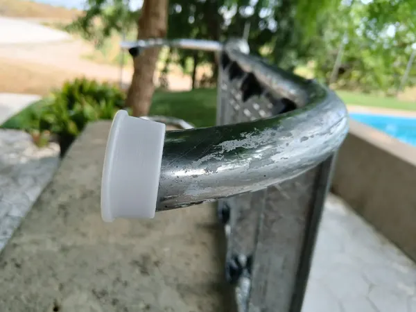 Swimming pool ladder foot