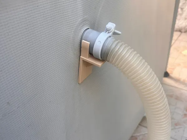 swimming pool water pipe support