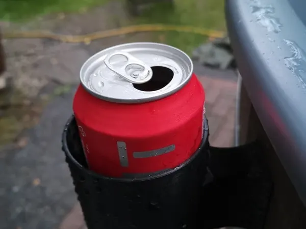 Can holder for hot tub